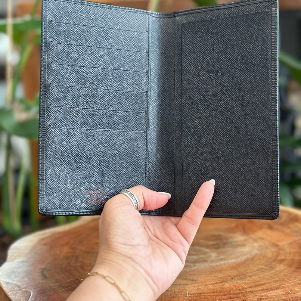 Louis Vuitton Epi Passport Holder / Long Continental Wallet Black CA1002 - Picture 6 of 12